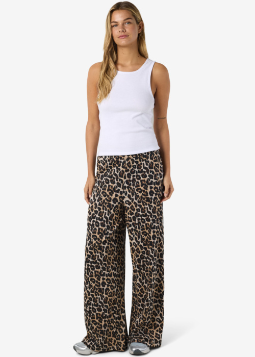 Noisy May bikses Pasa