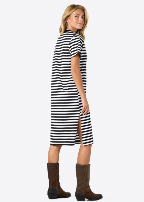 Noisy May kleita Ember