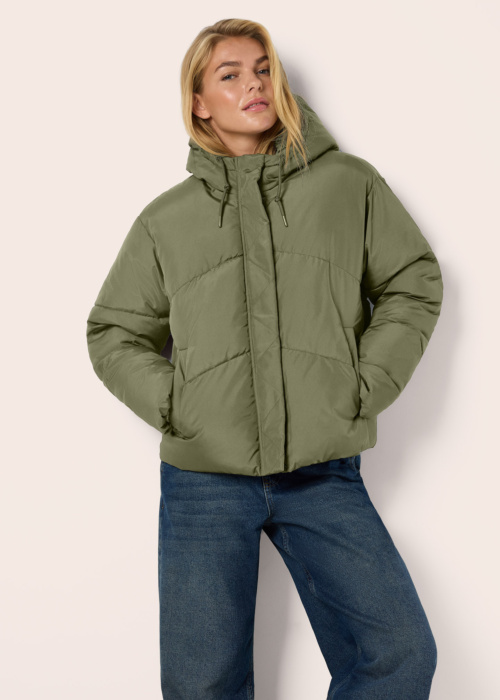 Noisy May Ziemas virsjaka Tenna