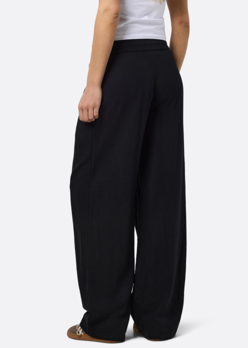 Noisy May bikses Leilani