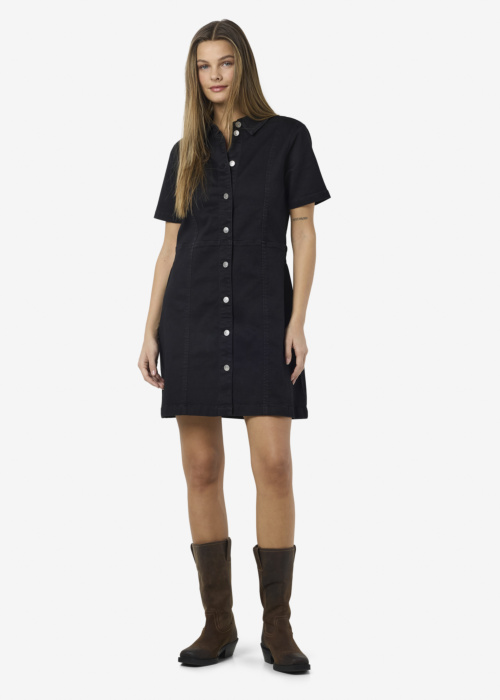 Noisy May kreklkleita