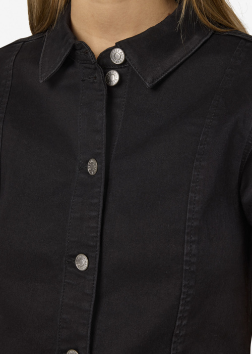 Noisy May kreklkleita