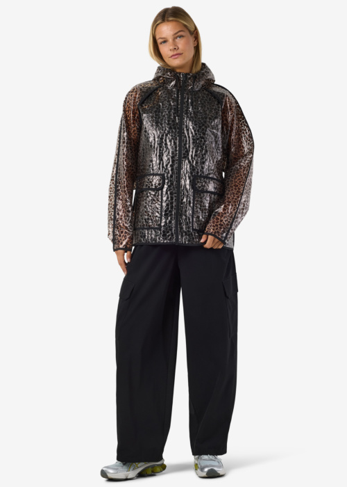 Noisy May pavasara-rudens virsjaka Sky