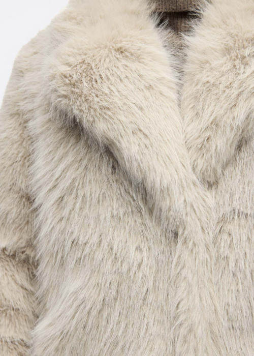 Object ziemas metelis Isadora