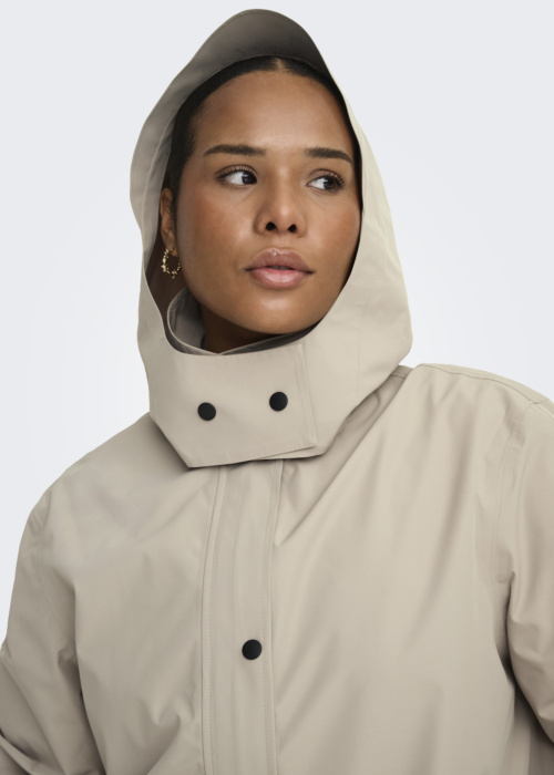 Only Carmakoma lietusmētelis Sara