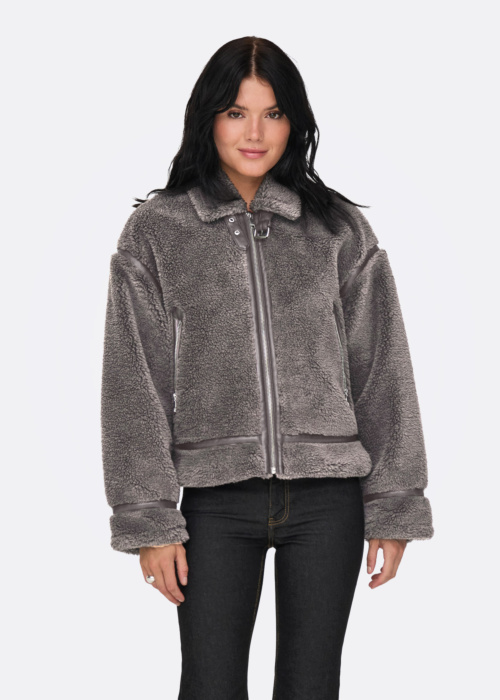 Only Īsā jaka Michelle