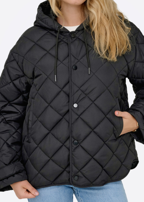 Only pavasara-rudens virsjaka Juliet