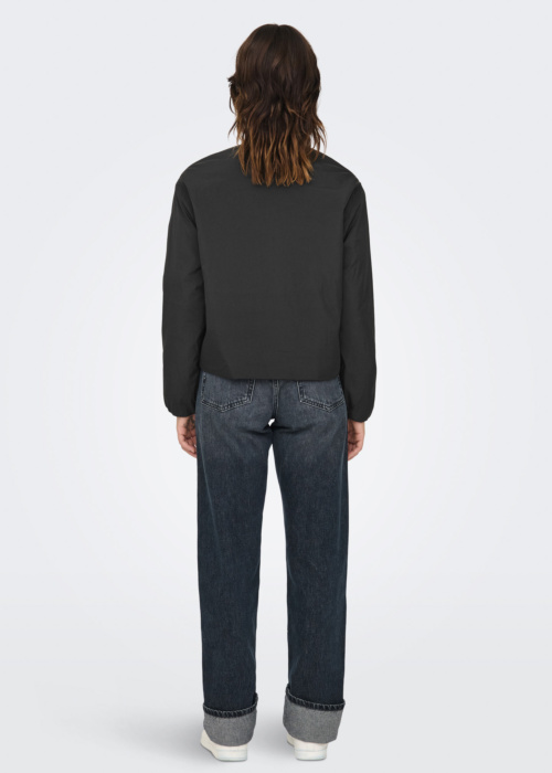 Only pavasara-rudens virsjaka Ellie