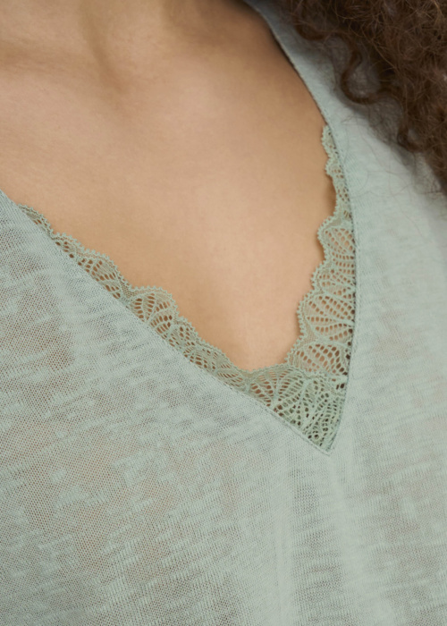 Футболка Zola Only