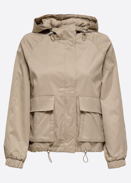 Only pavasara-rudens virsjaka Poppi