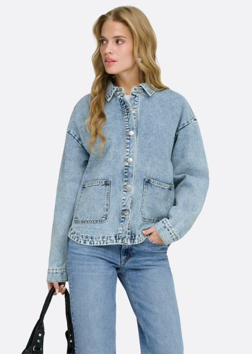 Only Īsā jaka Lara