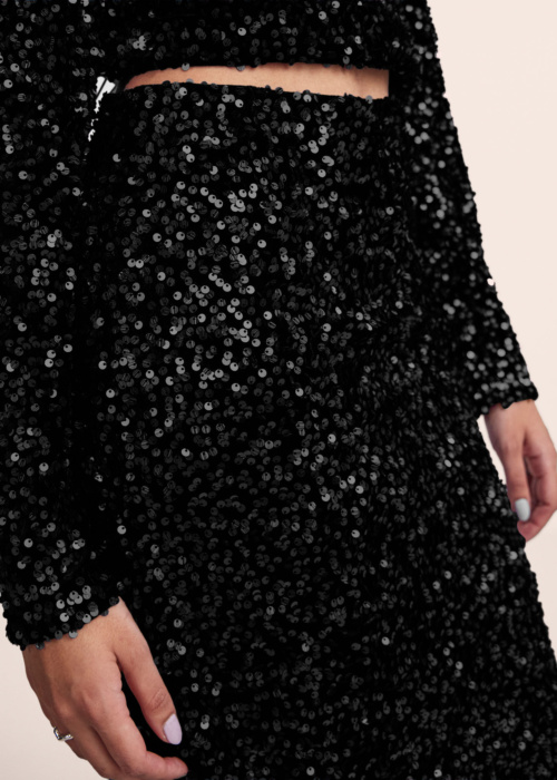 Pieces svingi svārki Kam