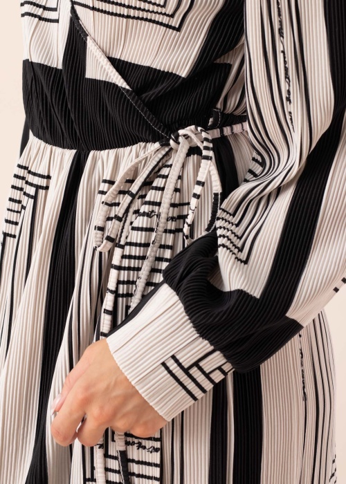 Платье Tobina Object