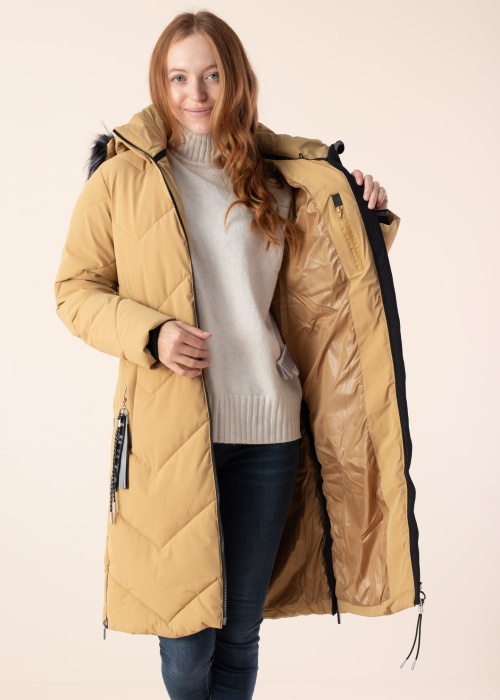 Зимнее пальто Hellesby Luhta