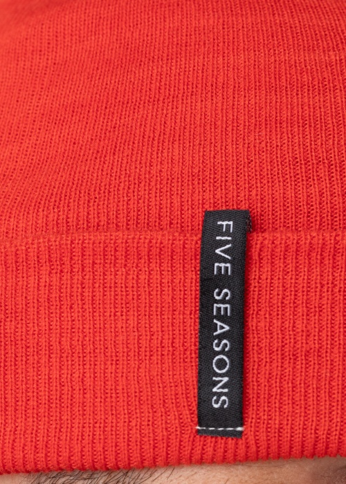 Зимняя шапка Miege Five Seasons