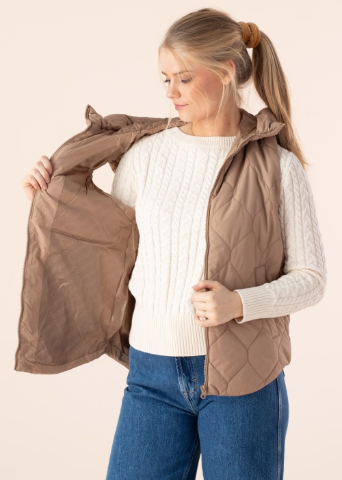 Diverse veste Basanti