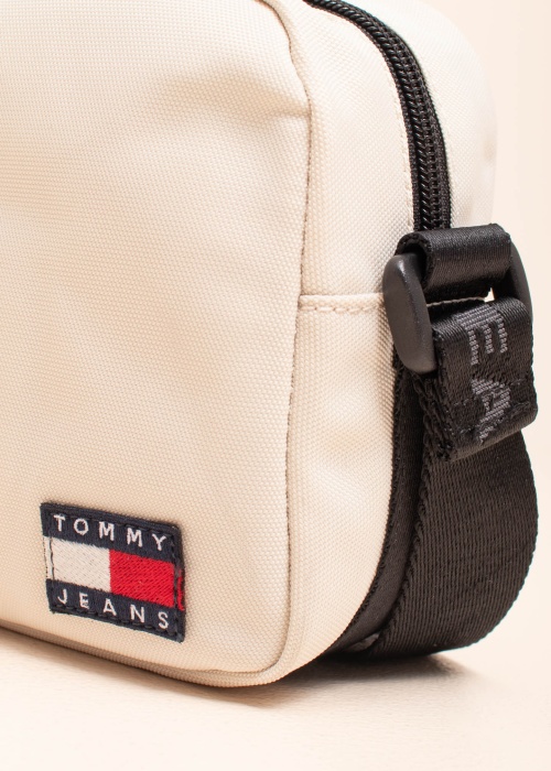 Tommy Jeans plecu soma Essential