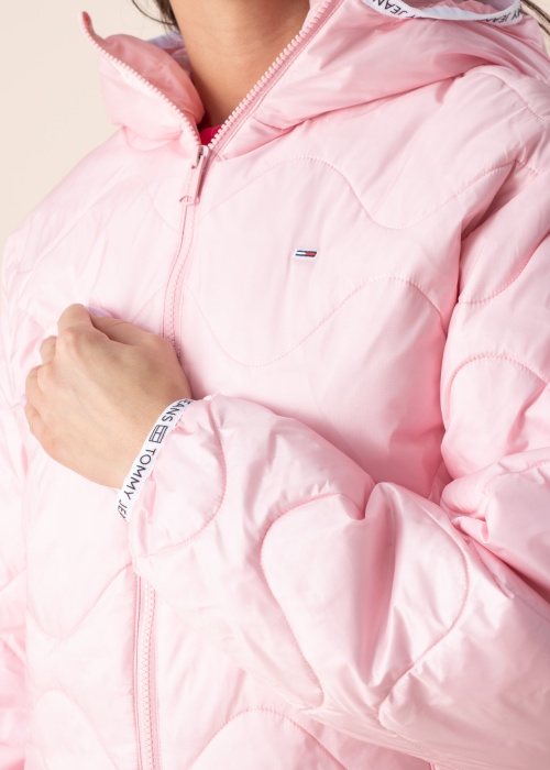 Tommy Jeans pavasara-rudens virsjaka Qulted Tape