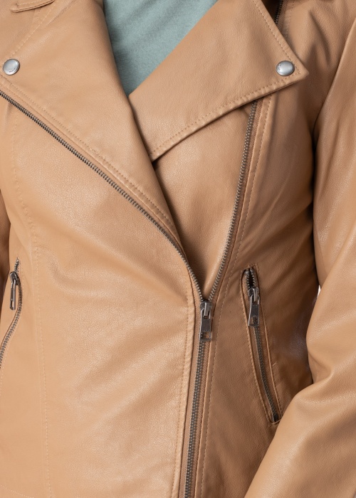 Only Īsā jaka Newmelisa