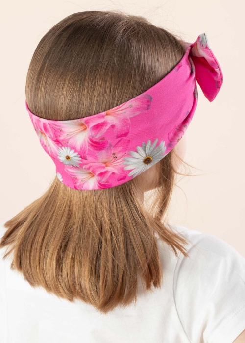 Lenne galvas saite Karen