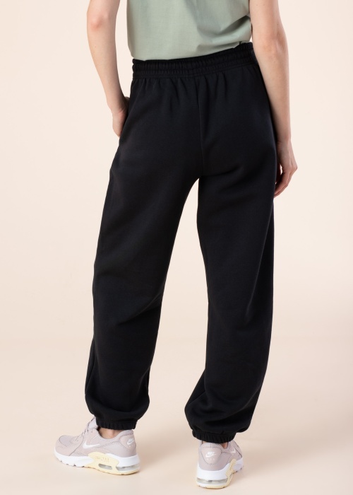 Спортивные штаны Nike