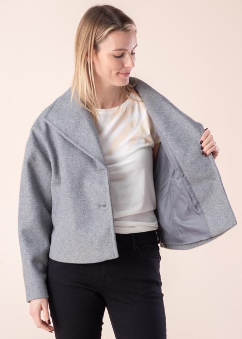 Noisy May jaka Halston