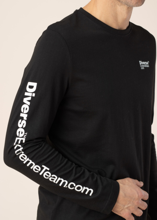 Футболка Diverse