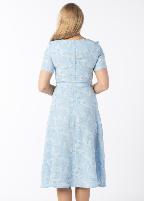 Kairi Vilderson kleita