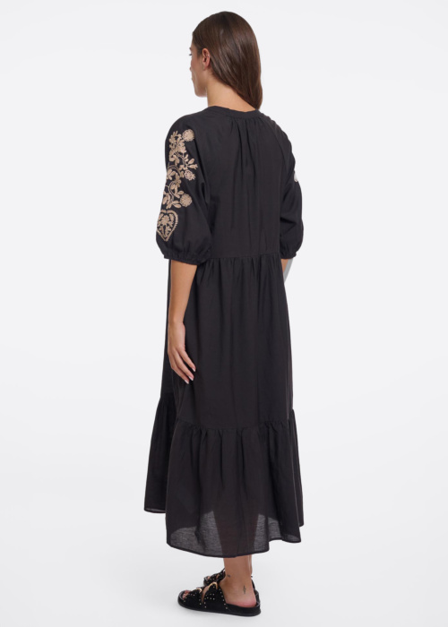 Rino & Pelle kleita Alberta