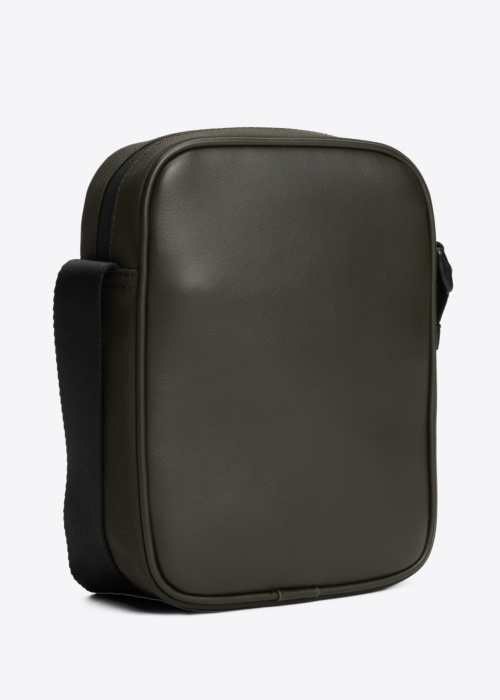 Tommy Hilfiger plecu soma Foundation