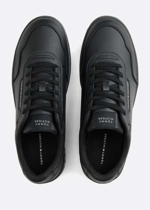 Tommy Hilfiger kedas Basket Core