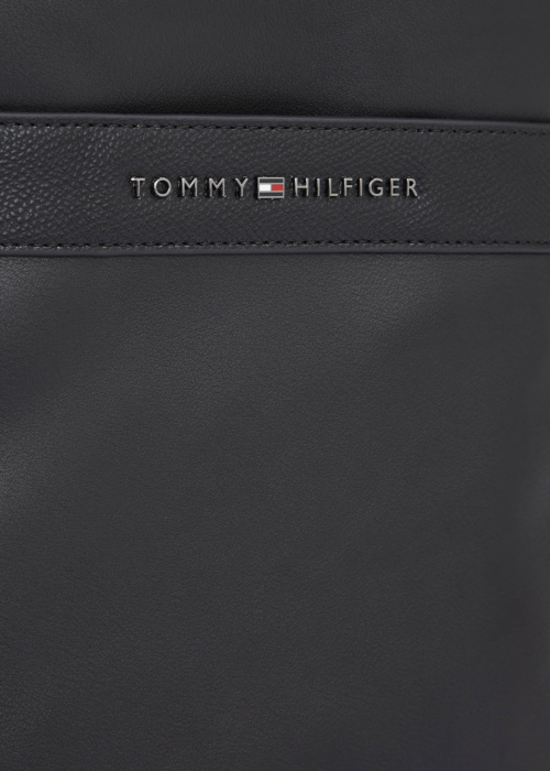 Tommy Hilfiger plecu soma Corp Business