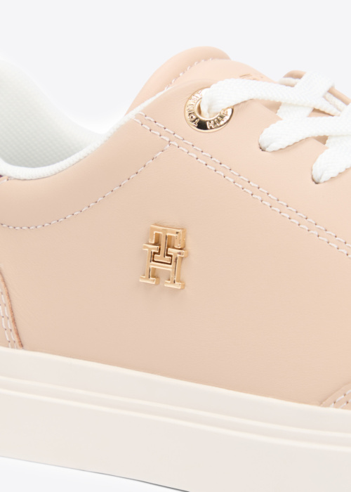 Tommy Hilfiger kedas Chic