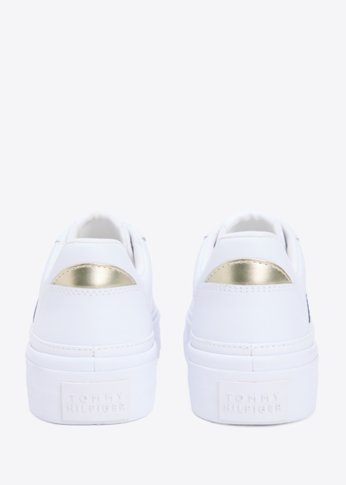 Tommy Hilfiger kedas