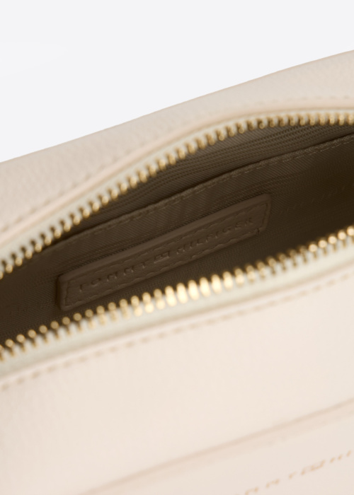 Tommy Hilfiger rokassoma Logotips