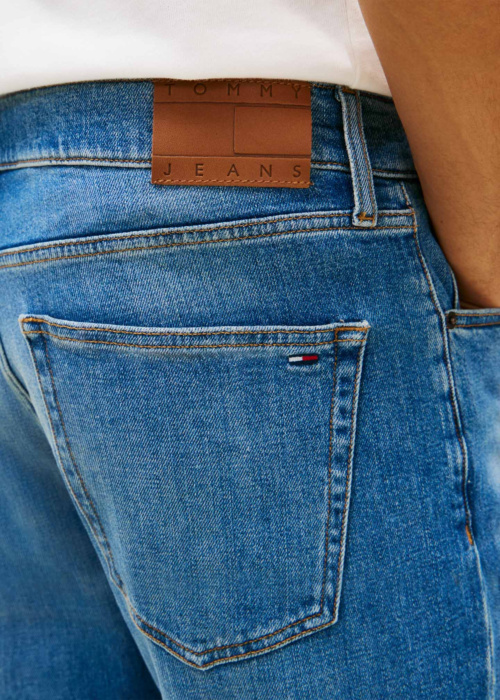 Джинсы Tommy Jeans