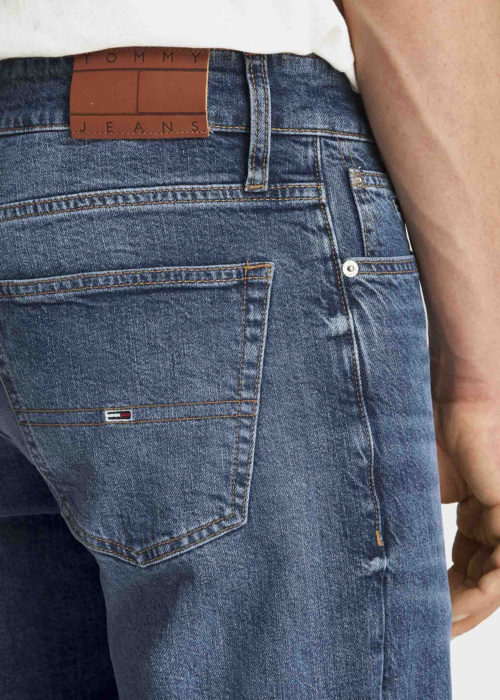 Джинсы Tommy Jeans