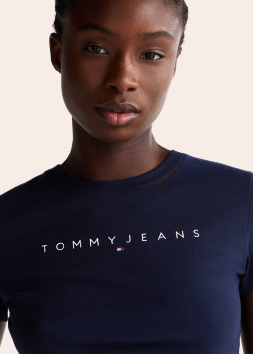 Футболка Tommy Jeans