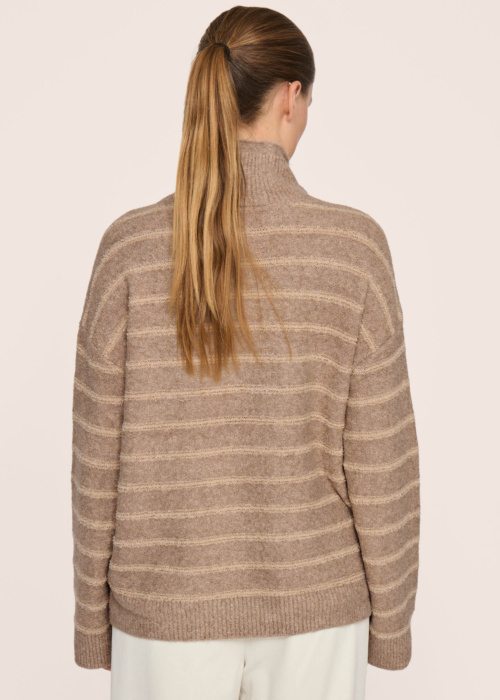 Vila džemperis Helly