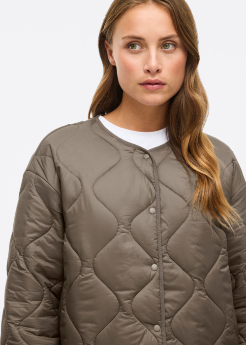 Весенне-осенняя куртка Dune Vila