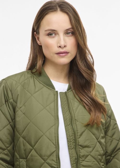 Vila Tepitud pavasara-rudens virsjaka Tate