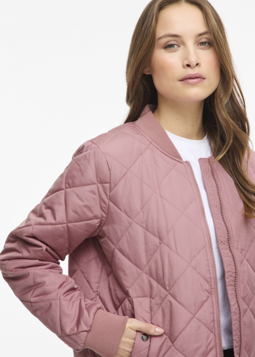 Vila Tepitud pavasara-rudens virsjaka Tate