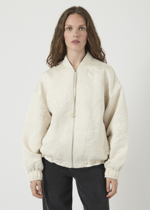 YAS pavasara-rudens virsjaka Kammy