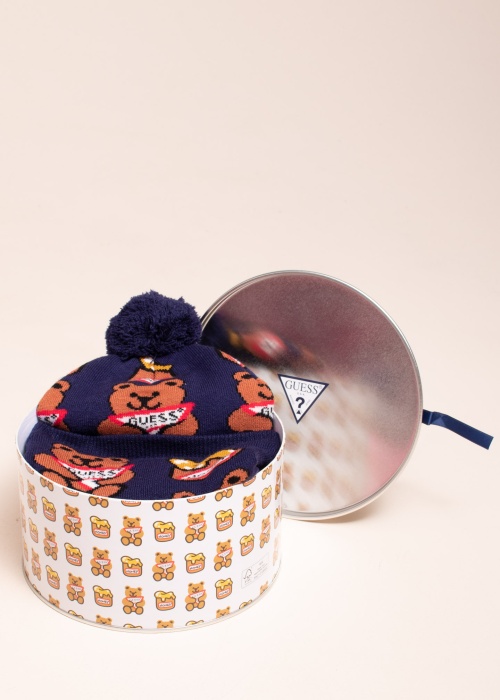 Guess ziemas cepures un šalles komplekts