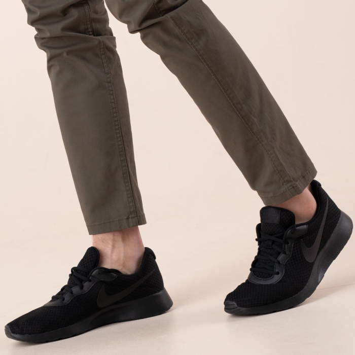 Кроссовки Tanjun Nike