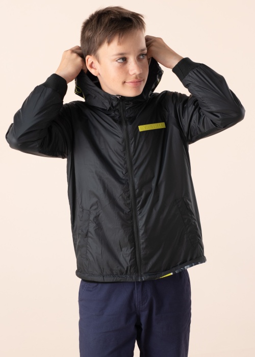 Guess divpusēji valkājama virsjaka