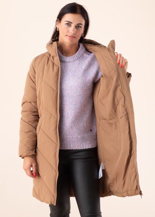 Vila pavasara-rudens mētelis Trust