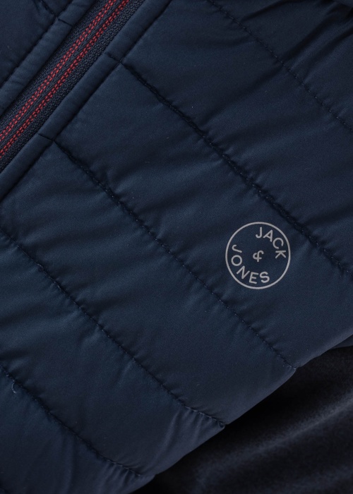 Jack & Jones pavasara-rudens virsjaka