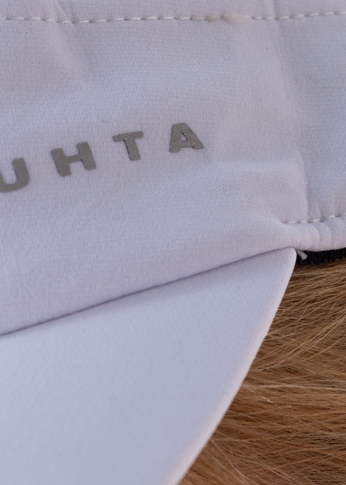 Luhta cepure ar nagu Naumola