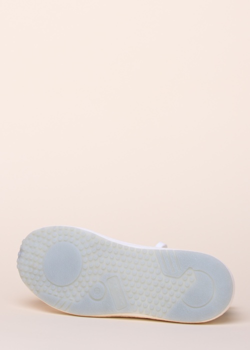 Кроссовки Caprice